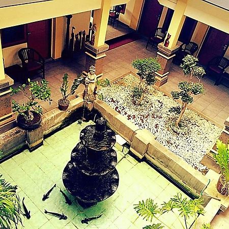 Hotel Sentral Pabean Buleleng Exterior foto