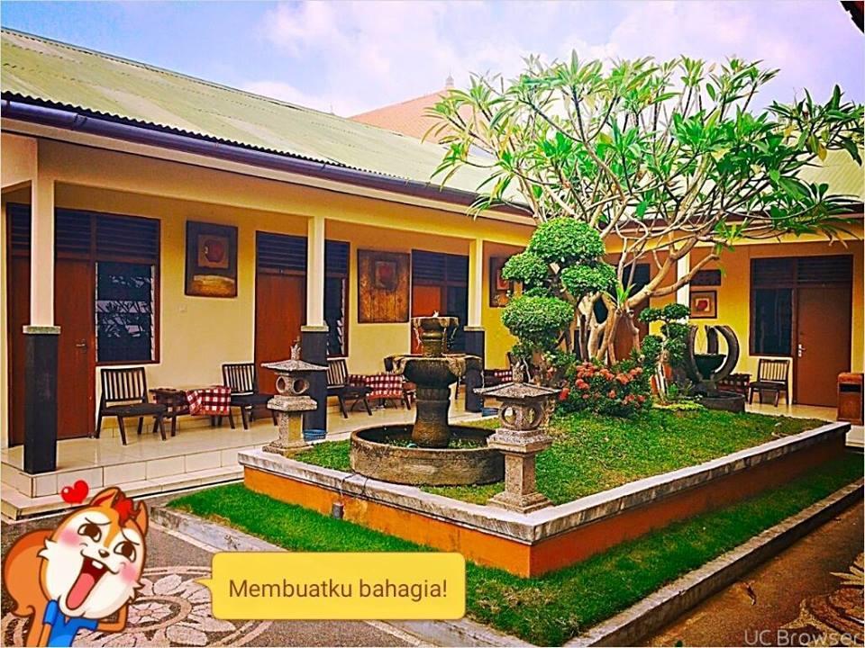 Hotel Sentral Pabean Buleleng Exterior foto