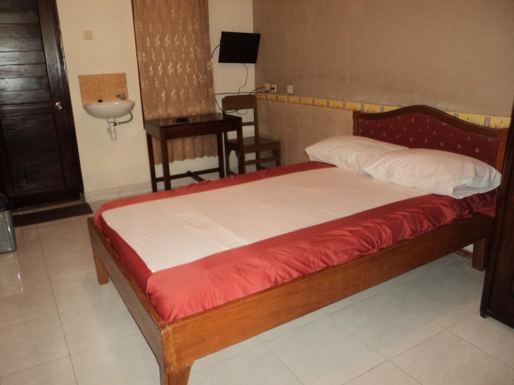 Hotel Sentral Pabean Buleleng Exterior foto